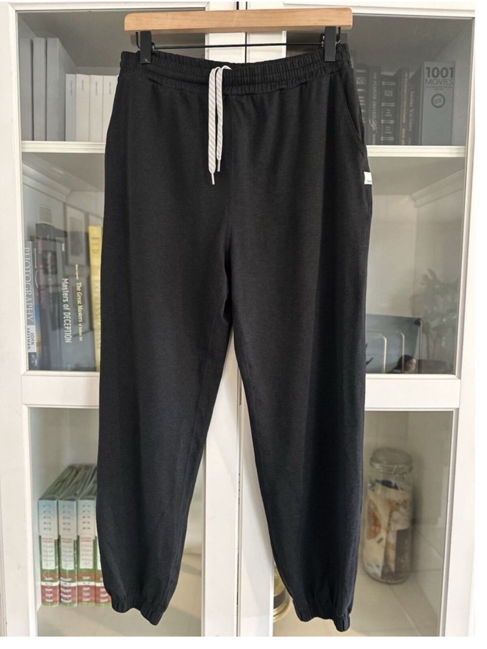 VUORI Boyfriend Sweatpant $98 Women's DreamKnit™ Sweatpants EUC SIZE MEDIUM - Picture 4 of 8